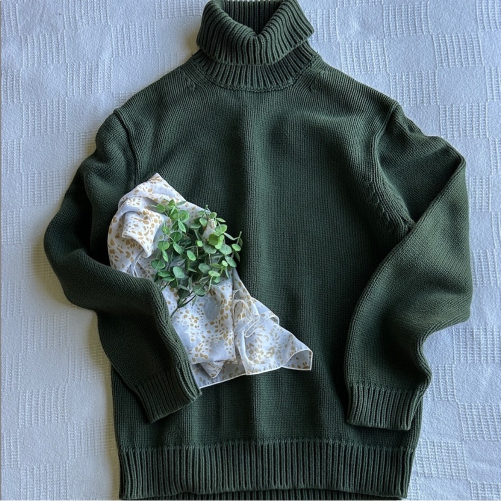 J. Crew Green Thick knit turtleneck sweater 
size Medium
